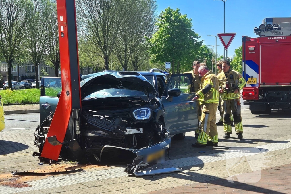 Bestuurder mogelijk onwel bij ongeluk
