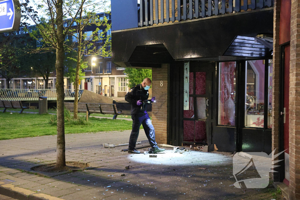 Hevige explosie veroorzaakt schade aan restaurant