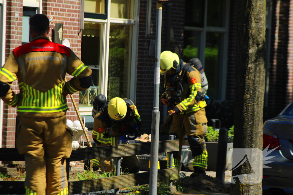 Gasleiding geraakt tijdens werkzaamheden in voortuin