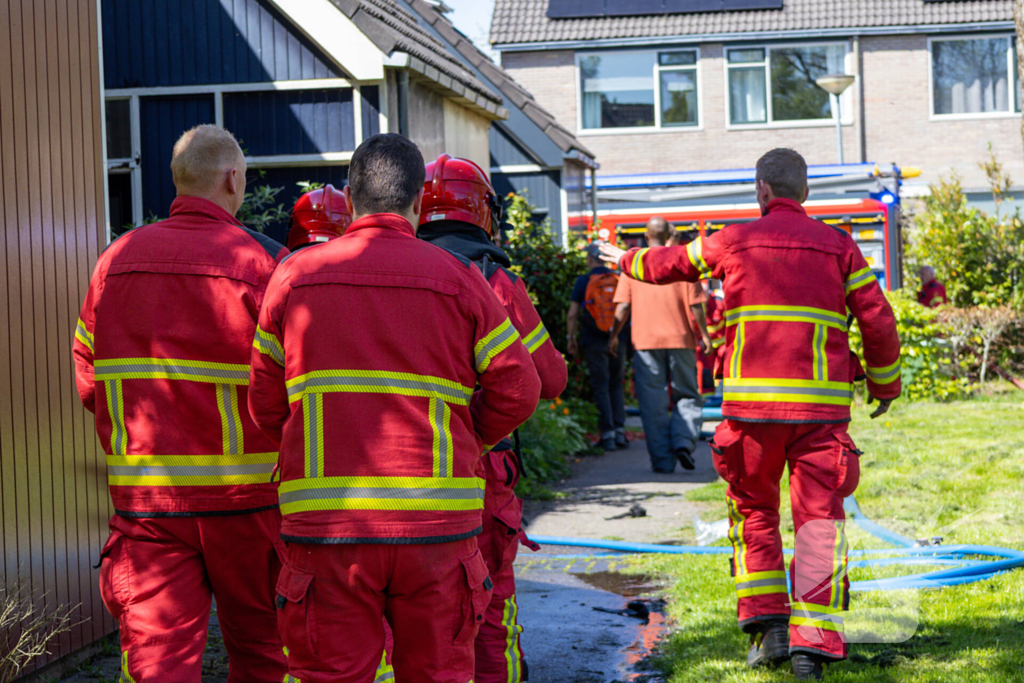 Brandweer redt cavia's uit brandende woning