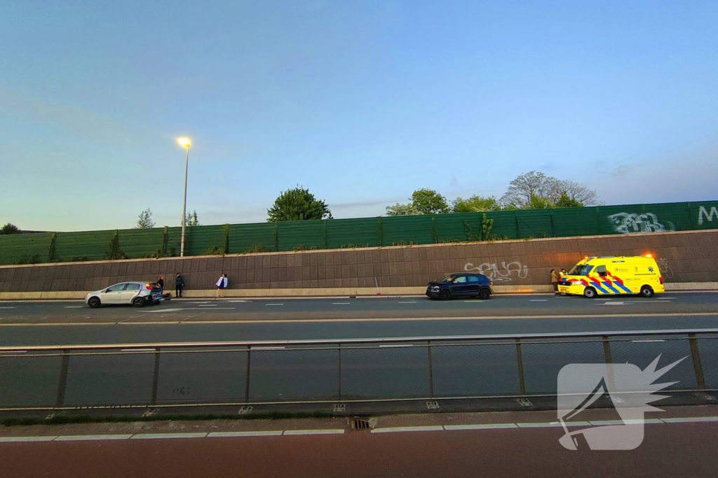 Voertuigen fors beschadigd na botsing