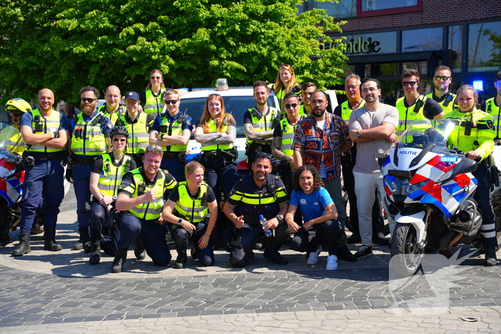 Tientallen jongeren op de vlucht voor politie