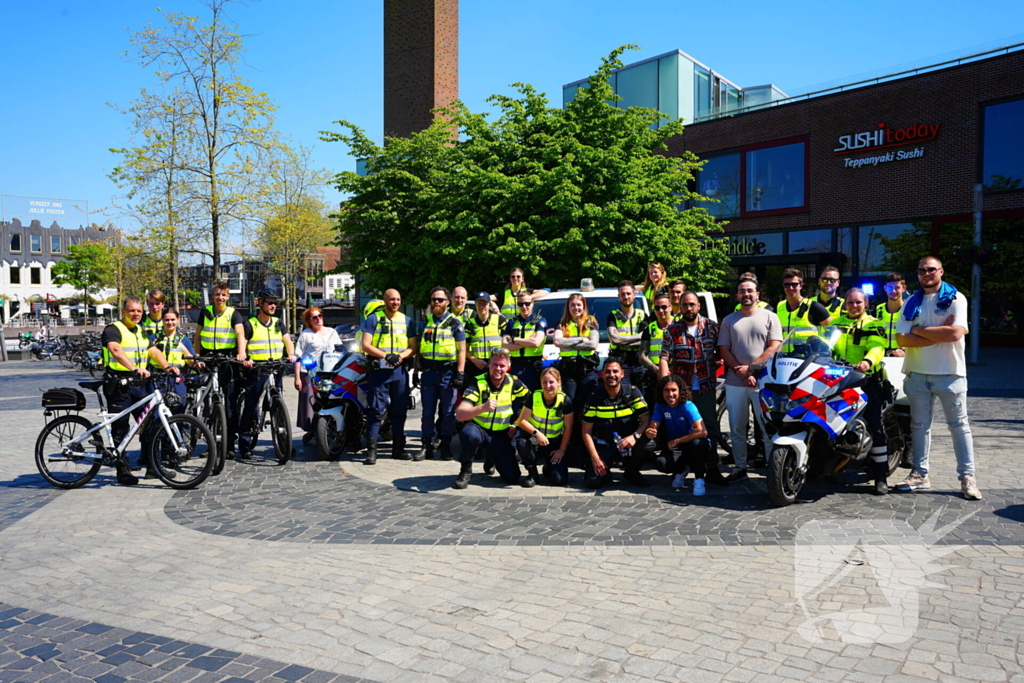 Tientallen jongeren op de vlucht voor politie