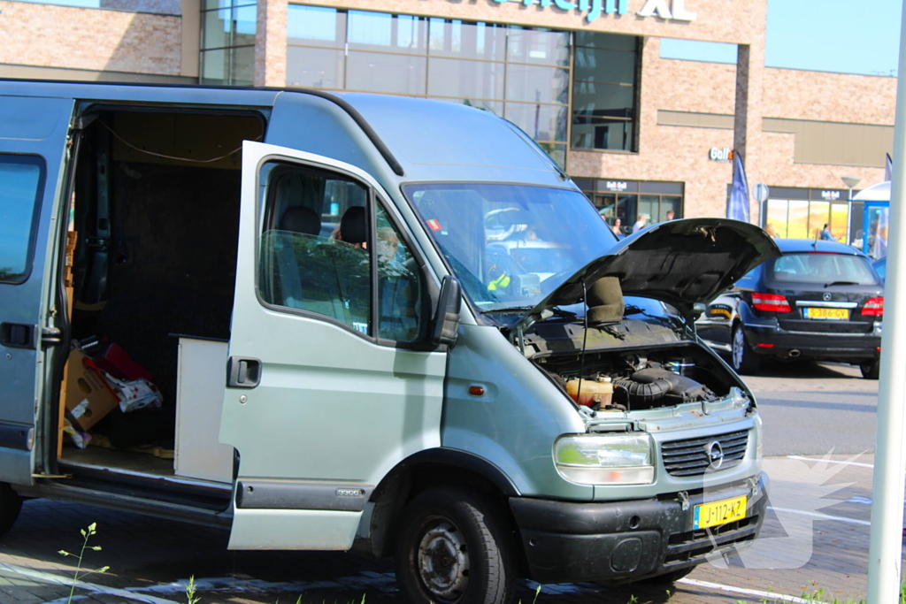 DHL-medewerker voorkomt erger bij brand