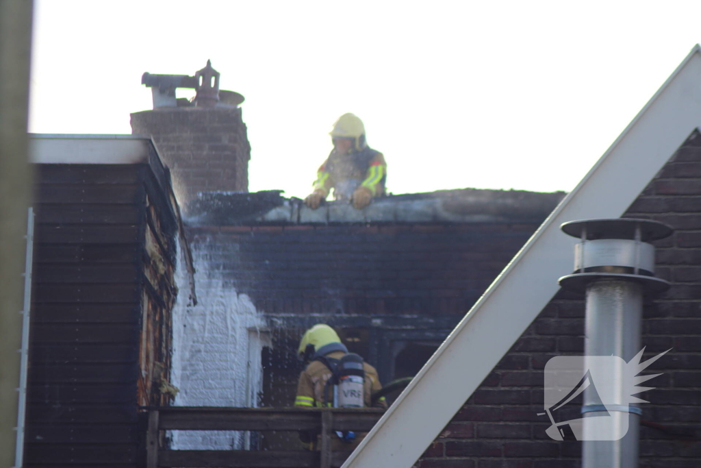 Veel rookontwikkeling bij brand in appartementen boven winkels