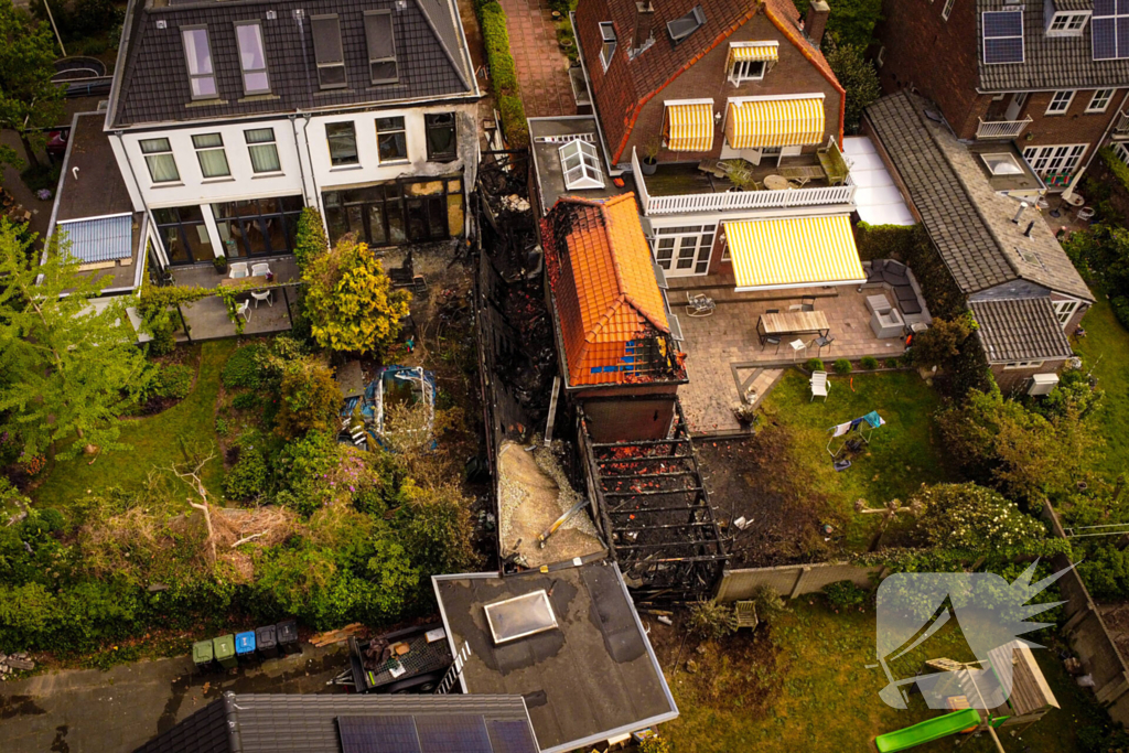 Schade bij daglicht goed te zien na grote nachtelijke brand