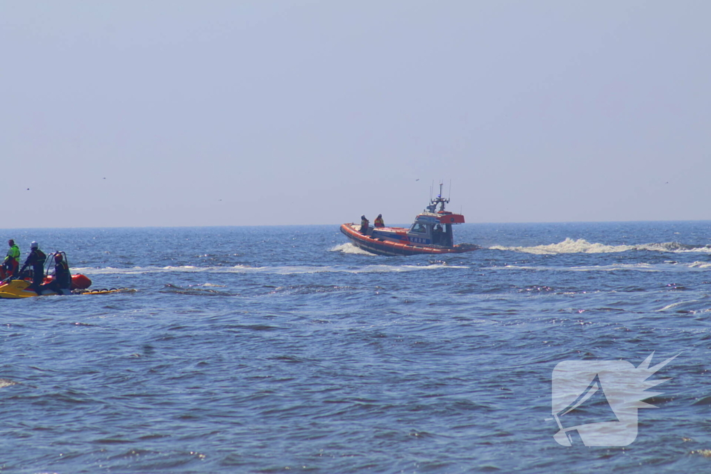 Zoekactie naar vermiste persoon op strand