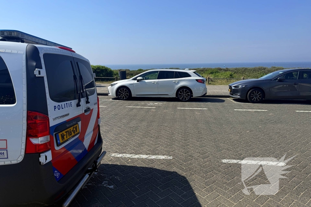 Zoekactie naar vermiste persoon op strand