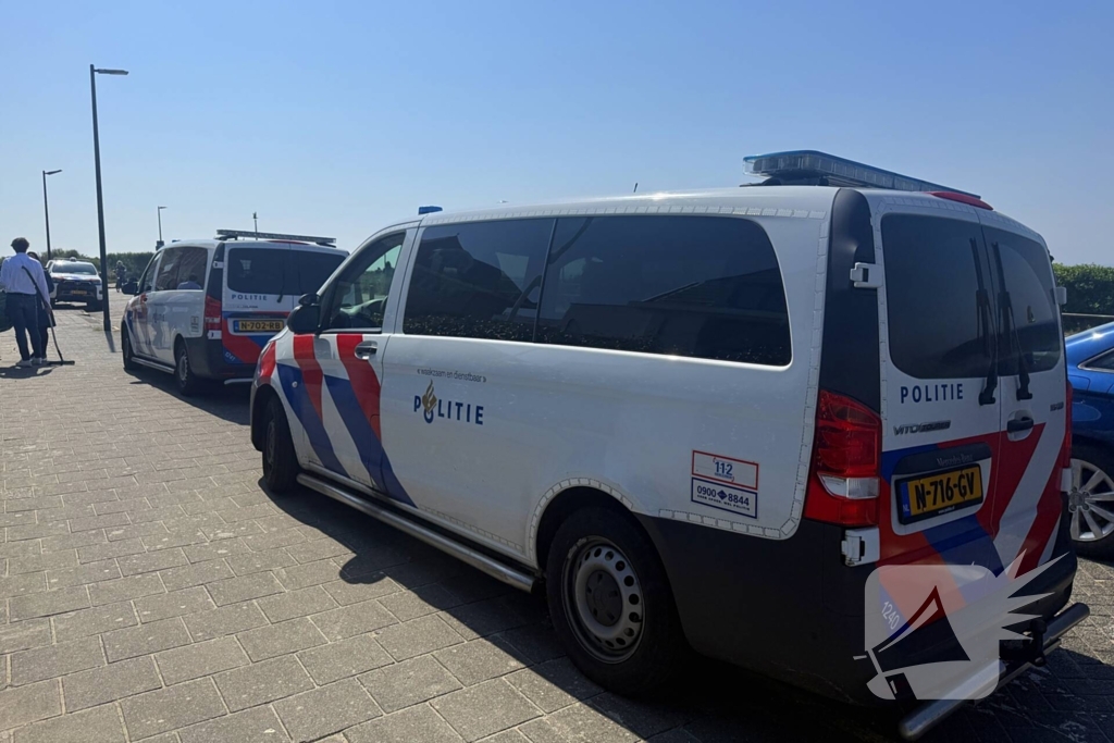 Zoekactie naar vermiste persoon op strand