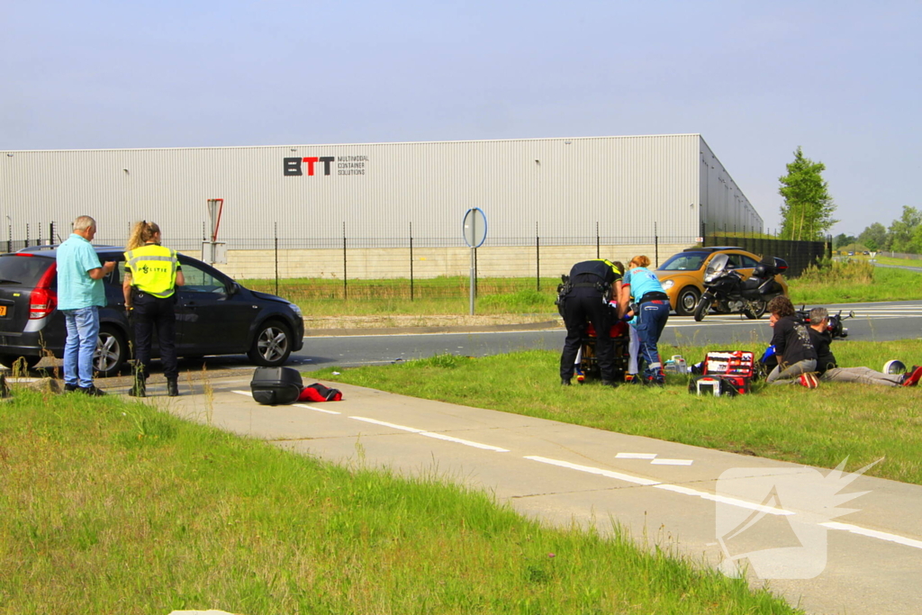 Twee gewonden na botsing met scooter
