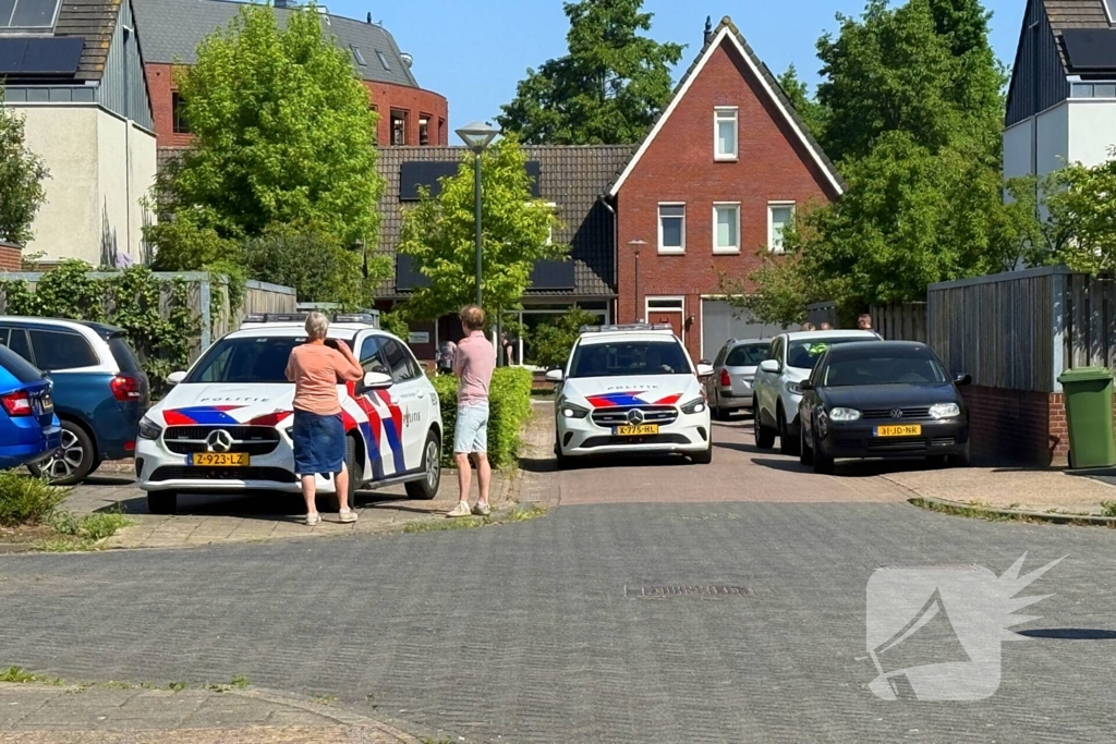 Brandweer bestrijdt brand in zonnepanelen