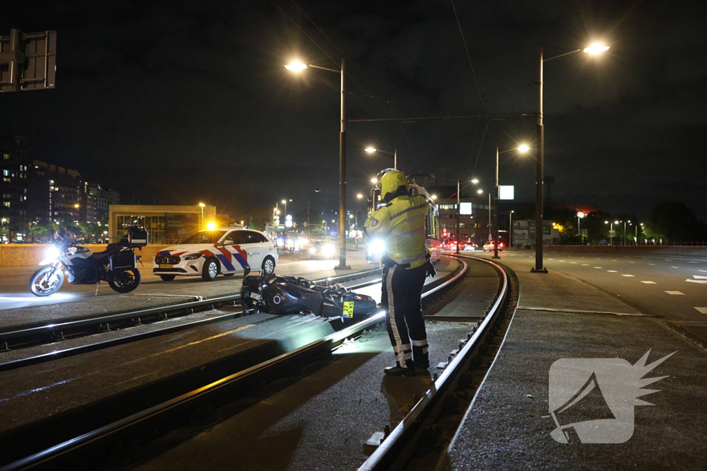 Motorrijder gewond bij eenzijdig ongeval