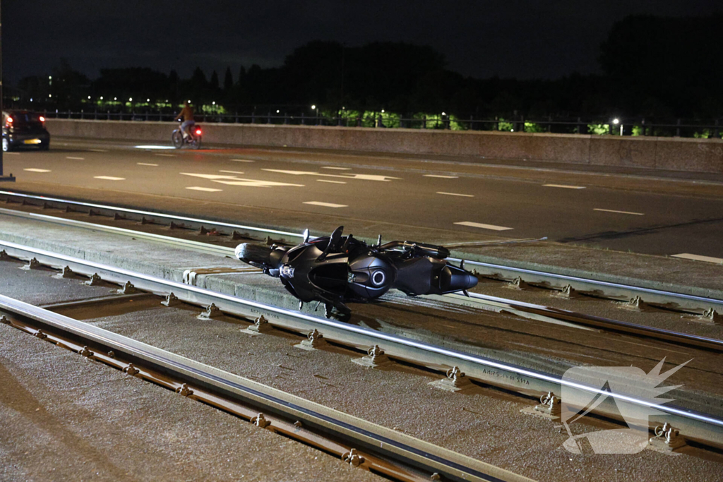 Motorrijder gewond bij eenzijdig ongeval