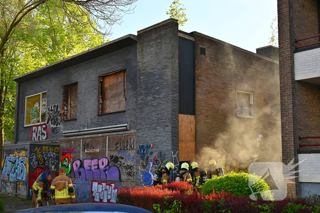 Rookontwikkeling bij brand in slooppand