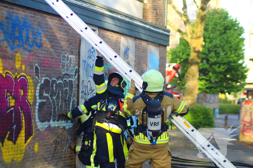 Rookontwikkeling bij brand in slooppand