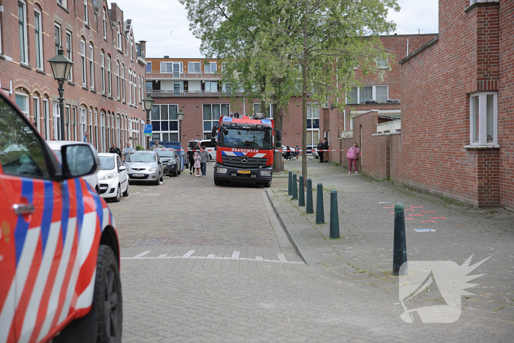 Brandweer ingezet voor brand op dak van woning