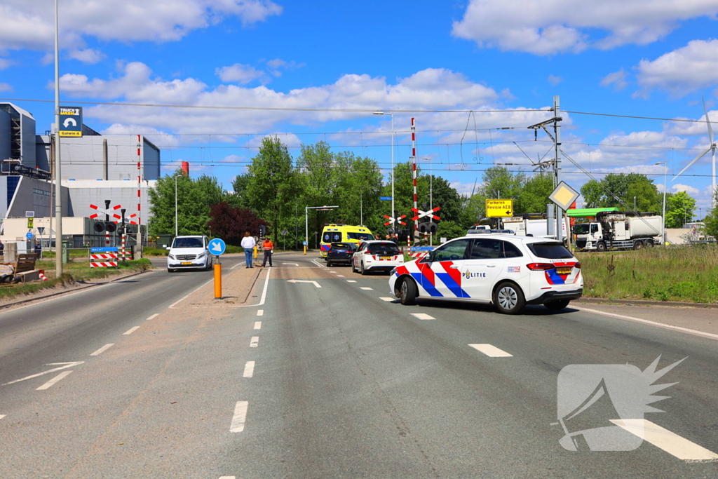 Spoor gestremd door aanrijding tussen personenauto en vrachtwagen