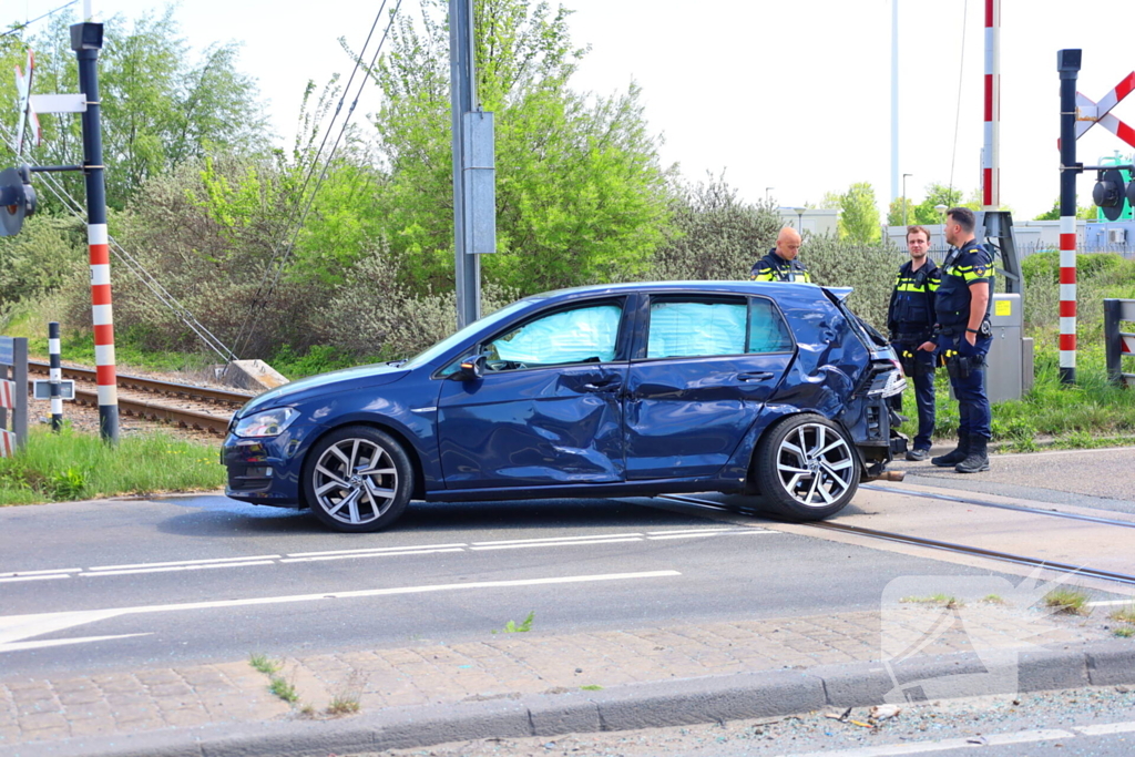 Spoor gestremd door aanrijding tussen personenauto en vrachtwagen