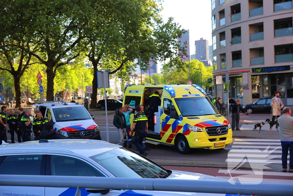 Motorrijder gewond bij botsing, automobilist mee naar bureau