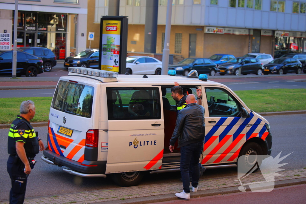 Motorrijder gewond bij botsing, automobilist mee naar bureau