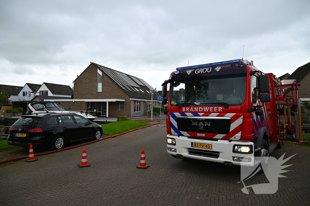Brandweer groots ingezet bij grote brand in woning