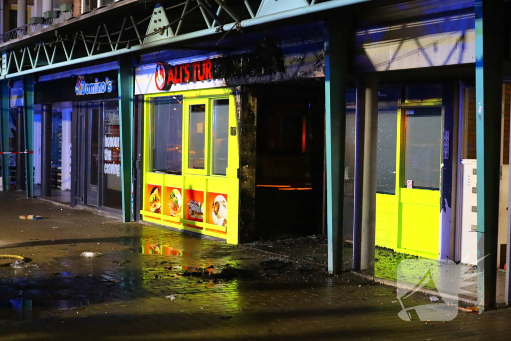 Explosie veroorzaakt schade aan pizzeria