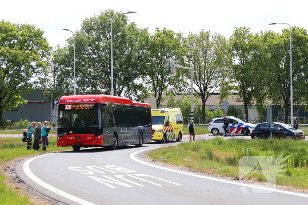 Ongeval tussen auto en lijnbus