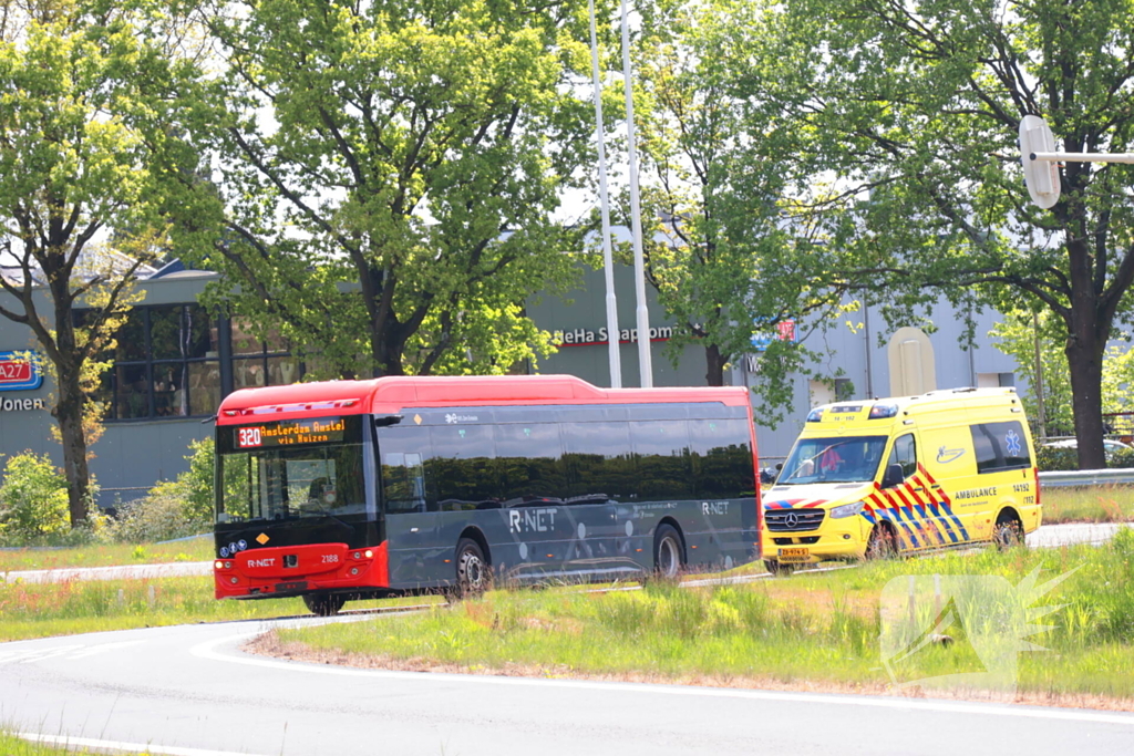 Ongeval tussen auto en lijnbus