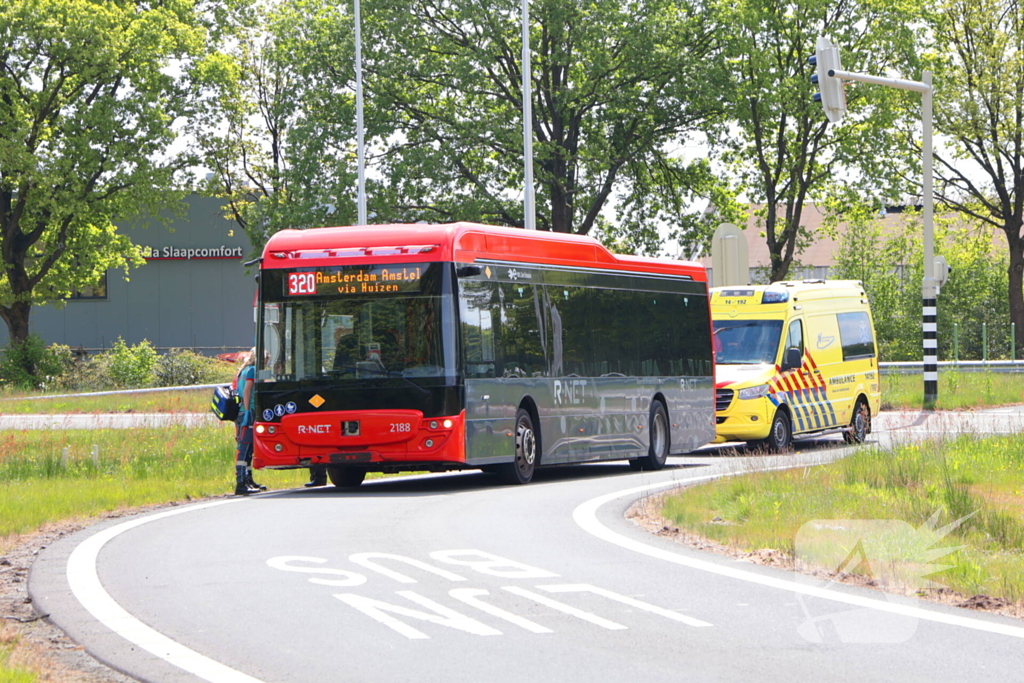 Ongeval tussen auto en lijnbus