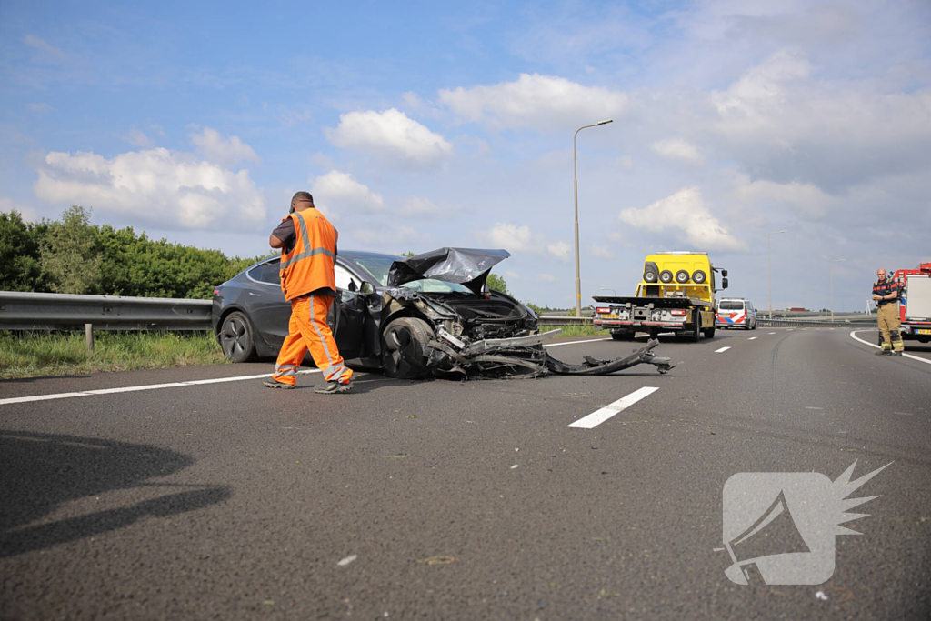 Bestuurder verliest controle en botst tegen RIMOB