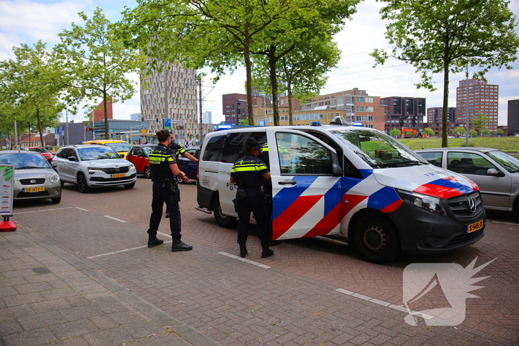 Gewonde bij steekincident, politie houdt verdachte aan
