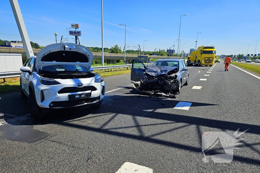 Grote bergingsactie op snelweg