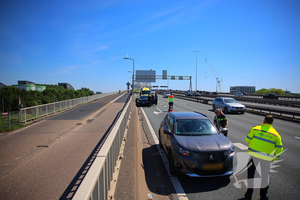 Ongeval tussen twee auto's leidt tot gewonde