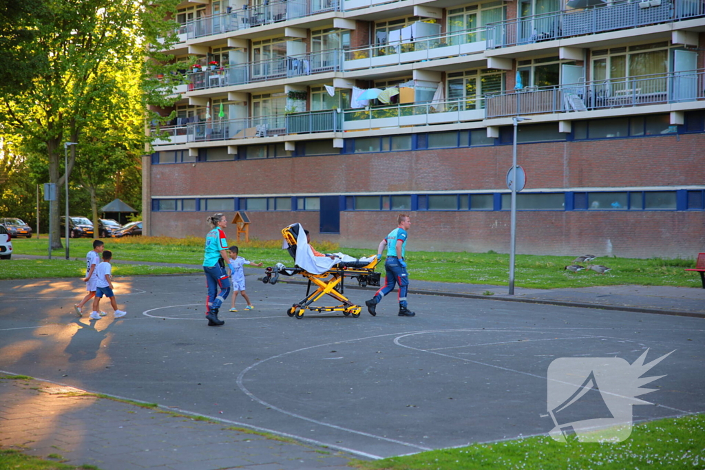 Kind raakt gewond bij ongeval op voetbalveldje