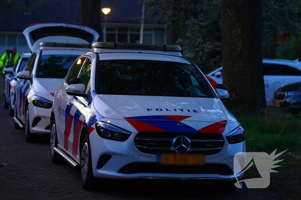 Politiehelikopter ingezet na mogelijke mishandeling: meerdere straten afgezet door politie