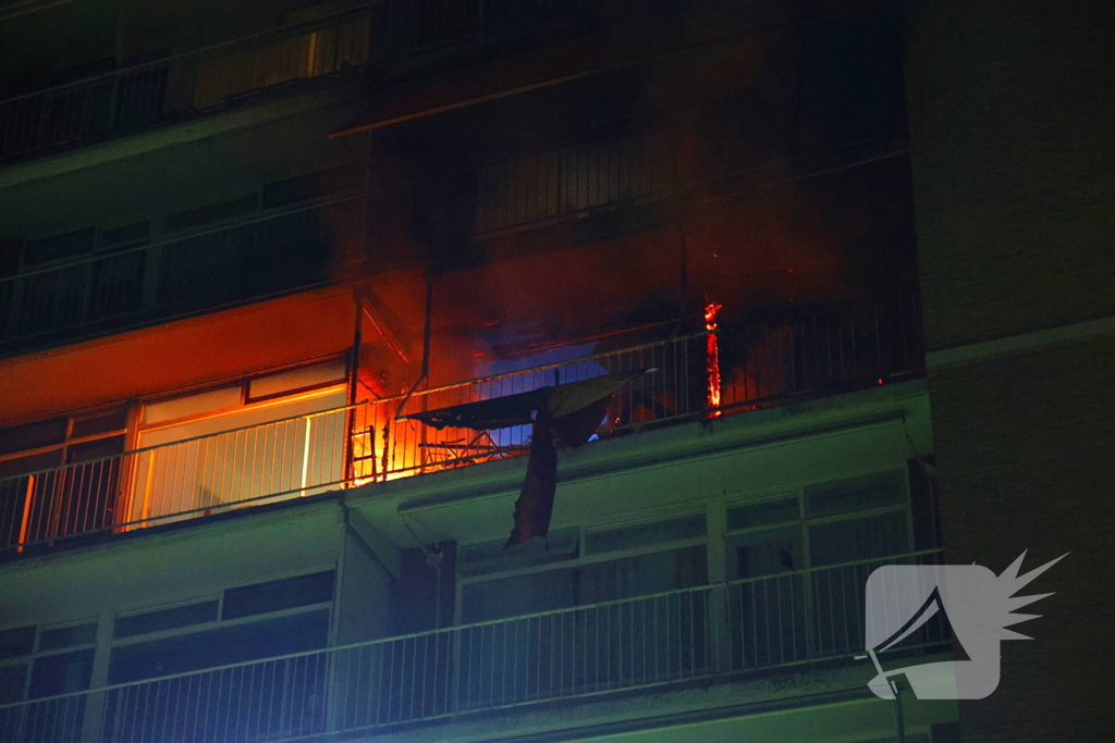 Grote brand verwoest woning