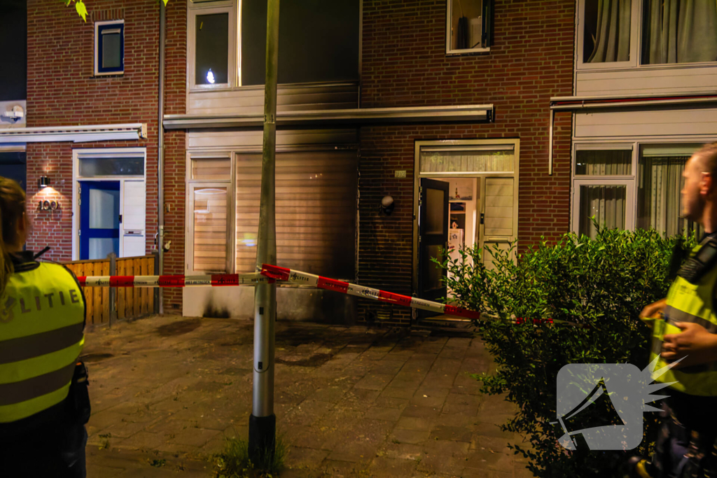Politie onderzoekt brand na explosie