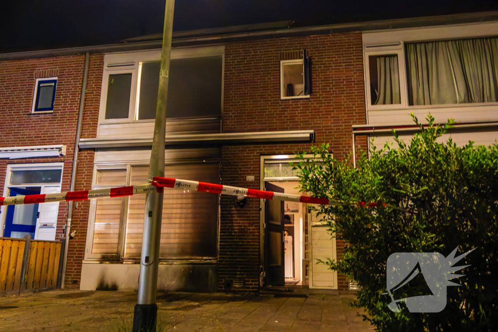 Politie onderzoekt brand na explosie