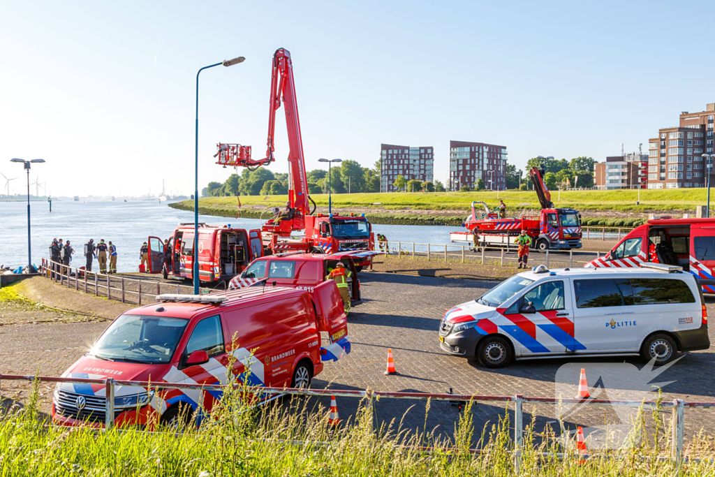 Hulpdiensten zoeken naar visser