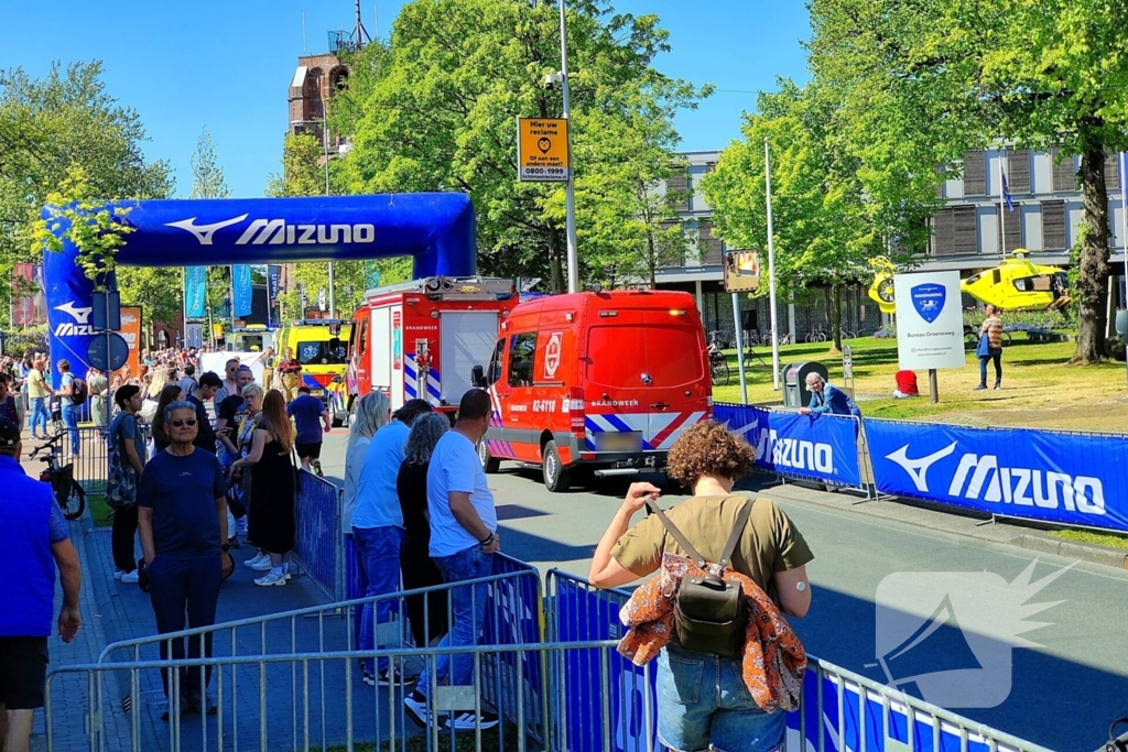 Deelnemer zakt net voor finish in elkaar