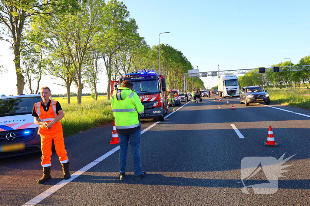 Ernstig ongeval tussen twee auto's op snelweg