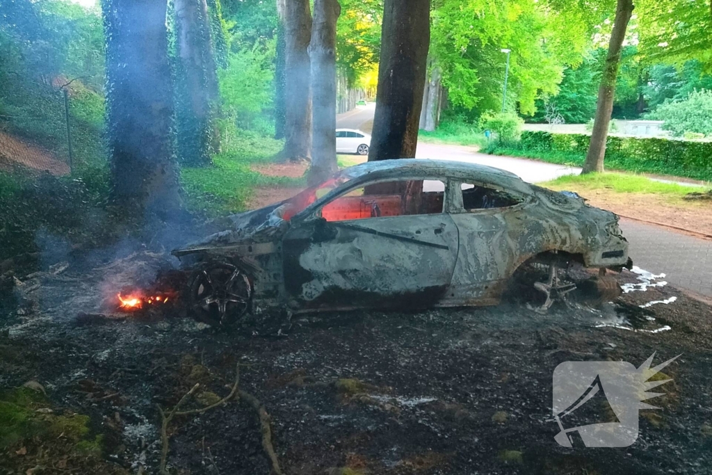 Onderzoek naar oorzaak van autobrand
