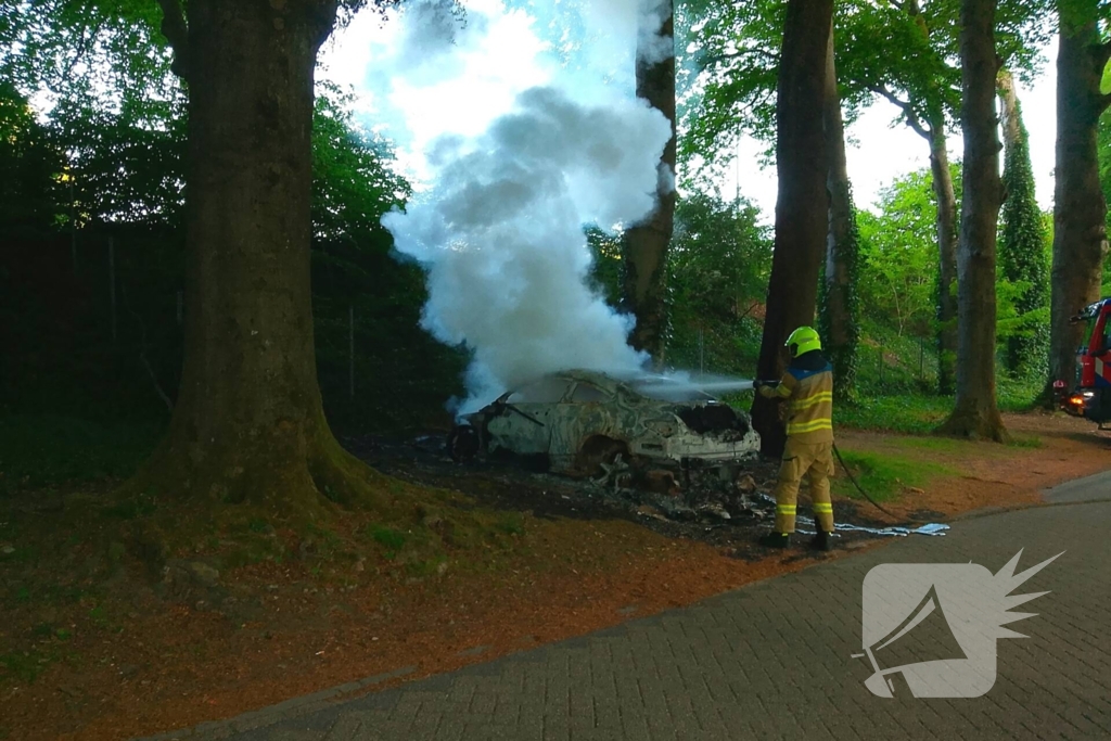 Onderzoek naar oorzaak van autobrand