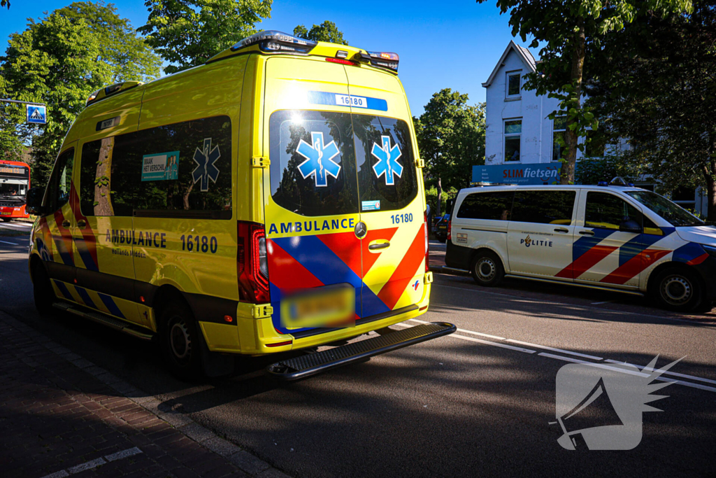 Fietser gewond na ongeval met bus