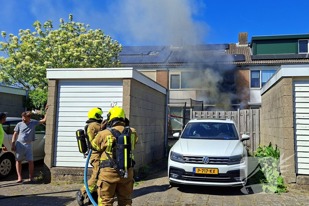 Veel rookontwikkeling bij woningbrand