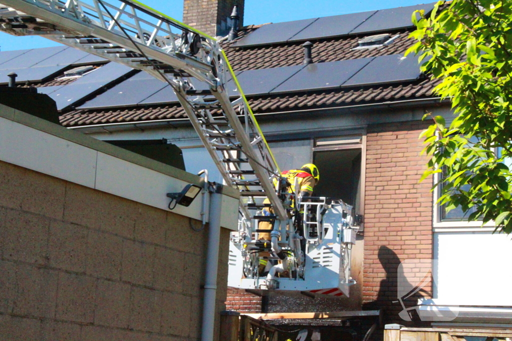 Veel rookontwikkeling bij woningbrand