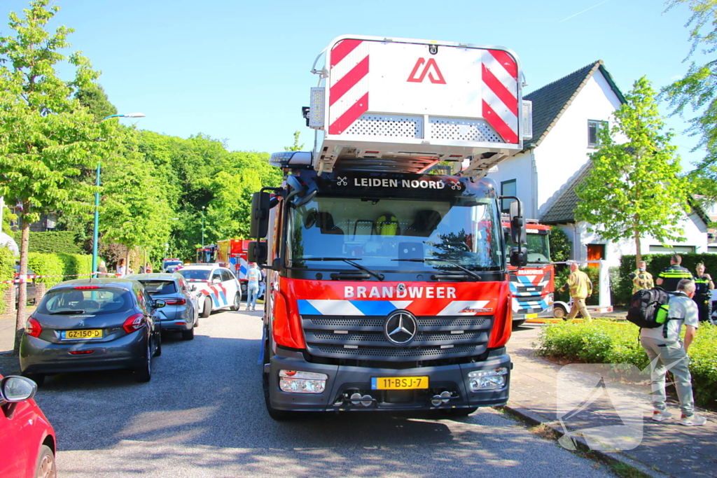 Forse rookontwikkeling zichtbaar bij gebouwbrand