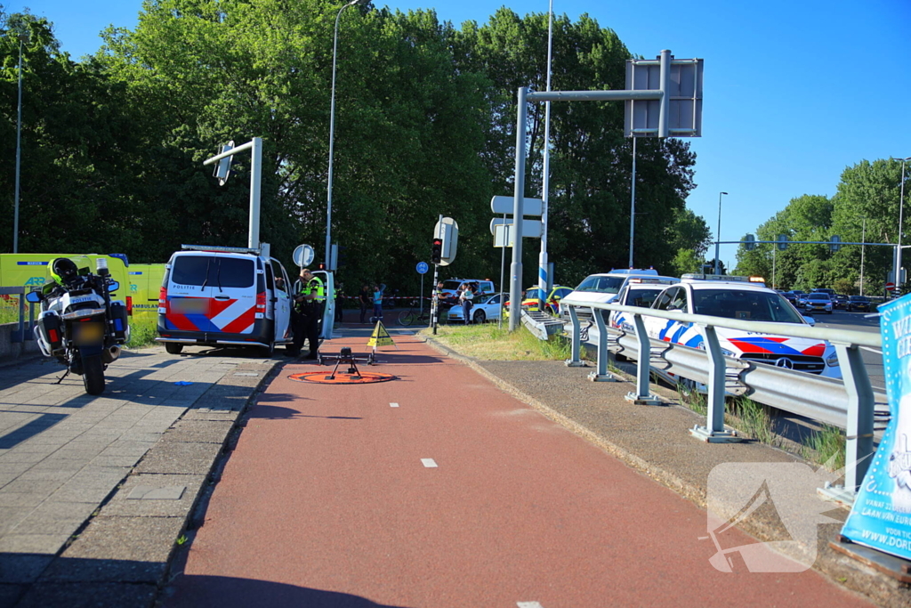 Fietser geschept en overleden