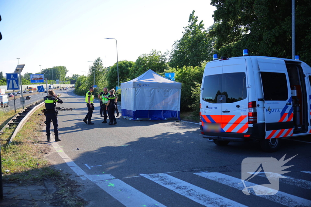 Fietser geschept en overleden