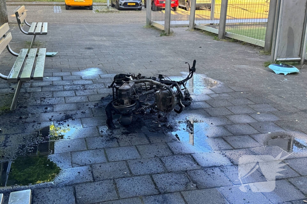 Brandweer ingezet voor brandende scooter